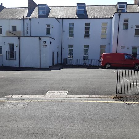 Quiet 2 Bedroom Flat In Darlington With Free Parking, Wi-Fi And More Exteriör bild