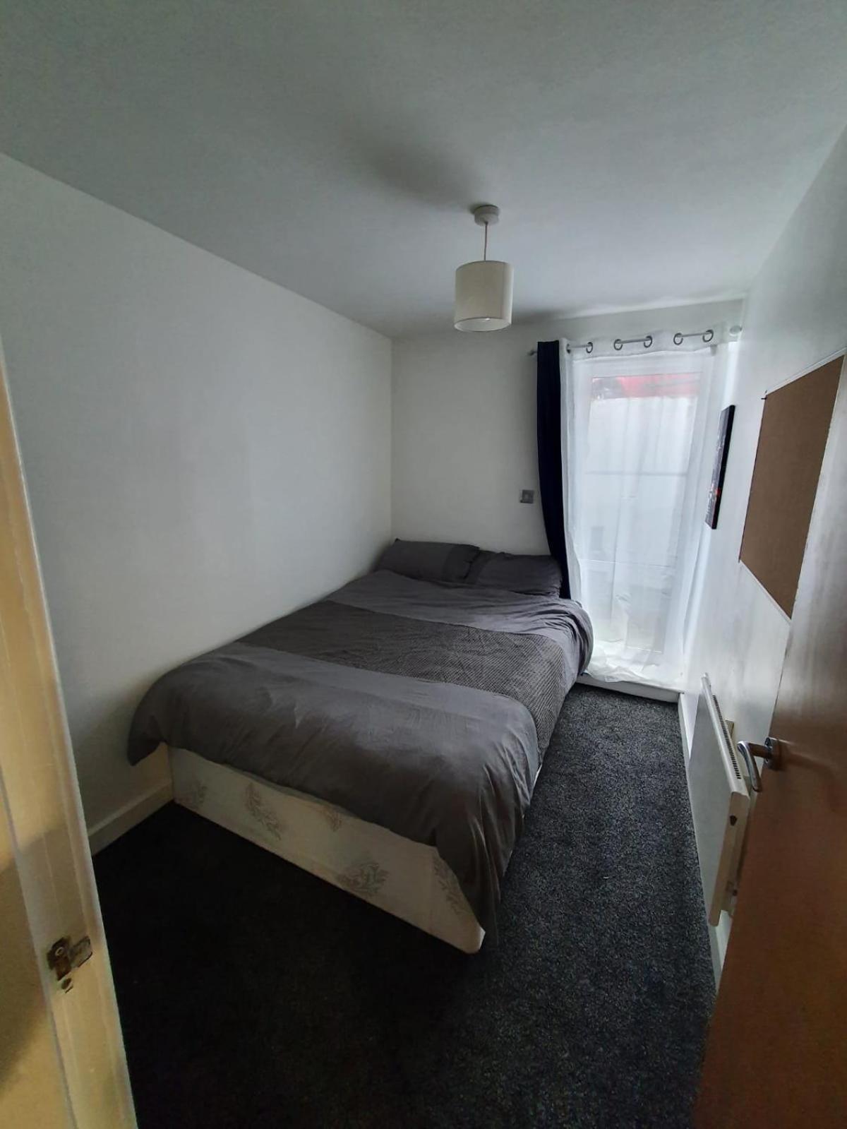Quiet 2 Bedroom Flat In Darlington With Free Parking, Wi-Fi And More Exteriör bild