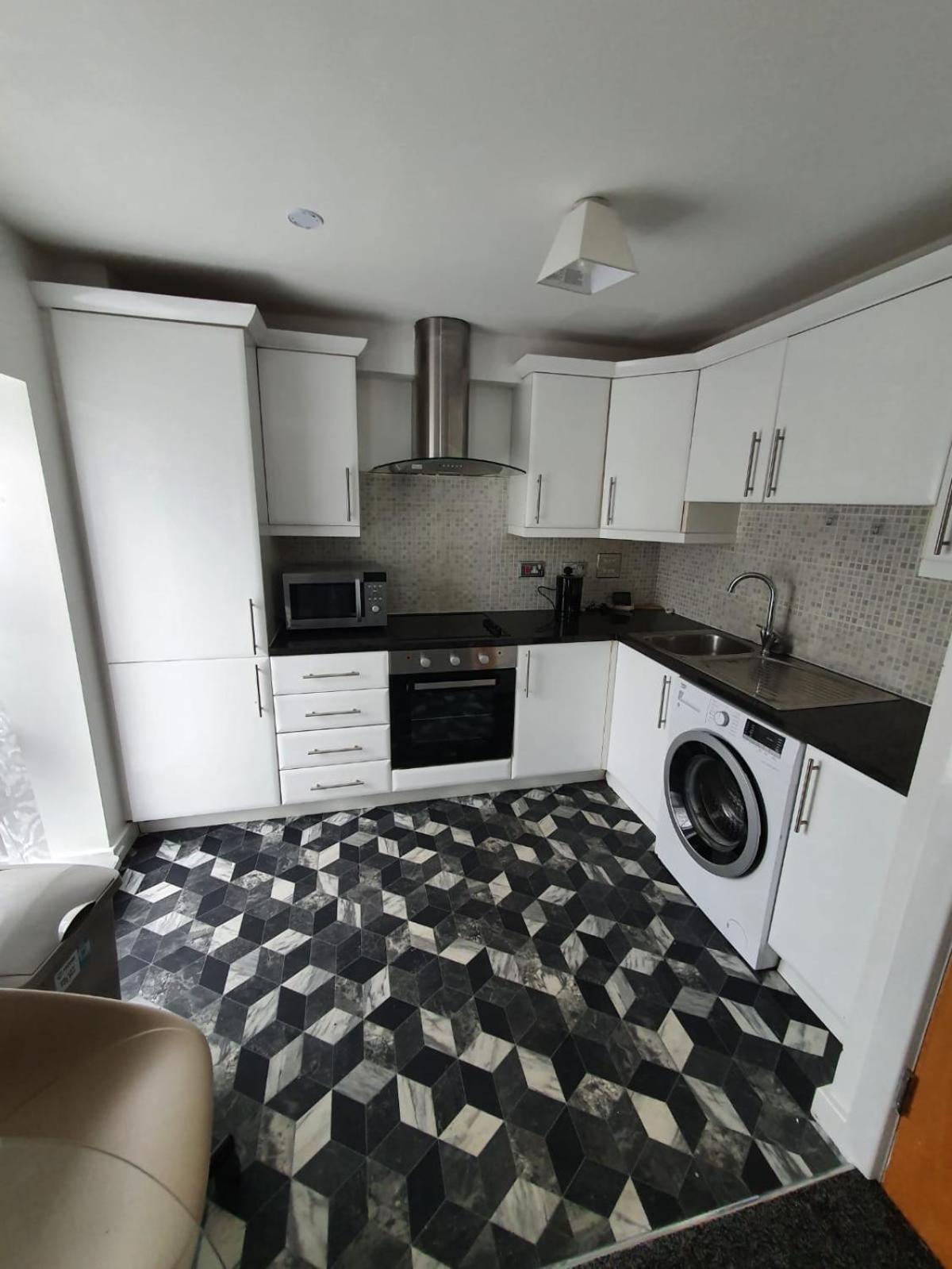 Quiet 2 Bedroom Flat In Darlington With Free Parking, Wi-Fi And More Exteriör bild