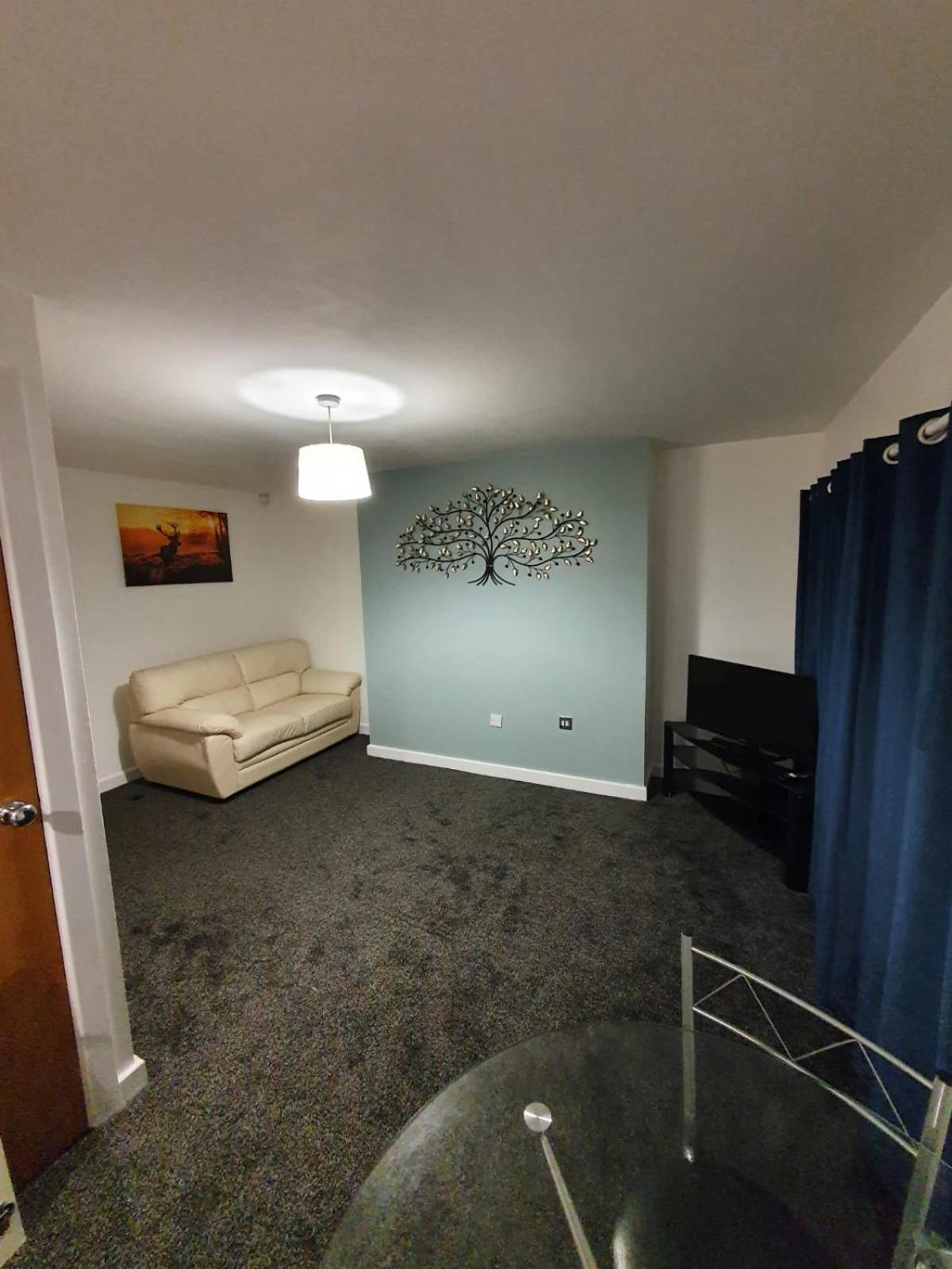 Quiet 2 Bedroom Flat In Darlington With Free Parking, Wi-Fi And More Exteriör bild